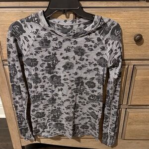 Athleta Gray Floral Long Sleeve Top